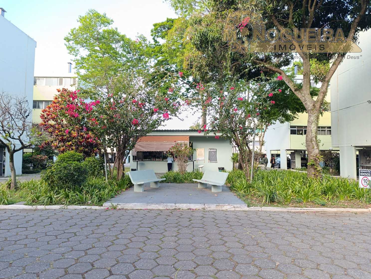 Apartamento Parque Cecap, Cond. Minas Gerais, 3  andar