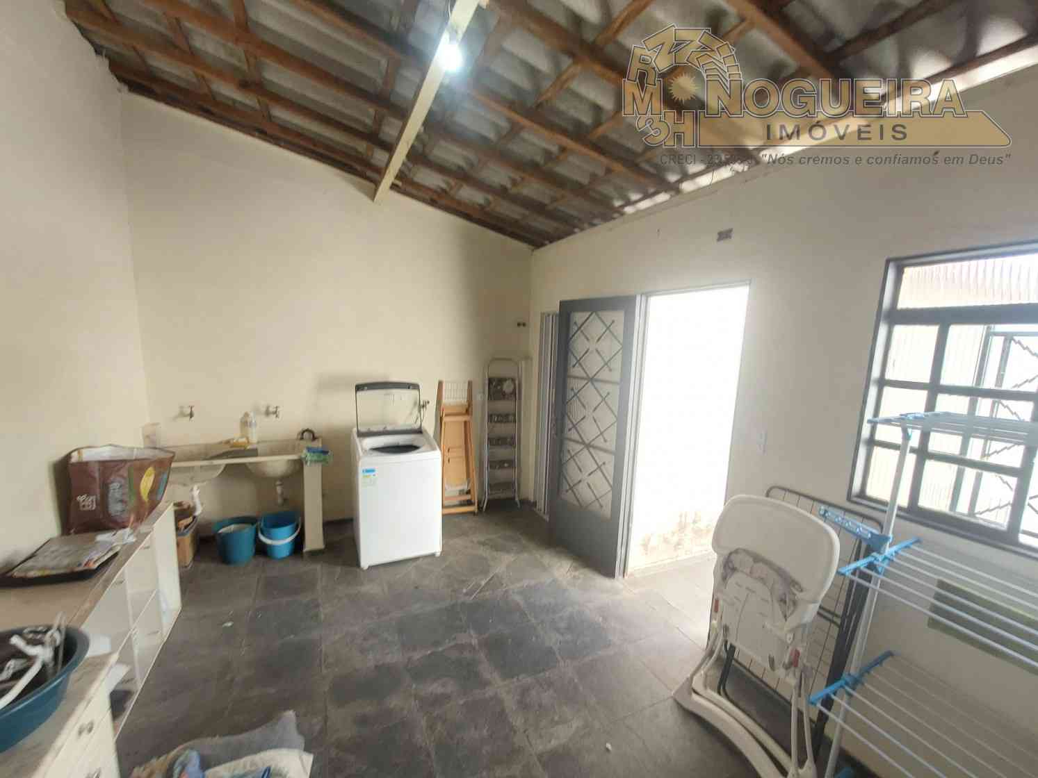 Ótima casa assobradada com 3 dormitorios - Jardim bela Vista