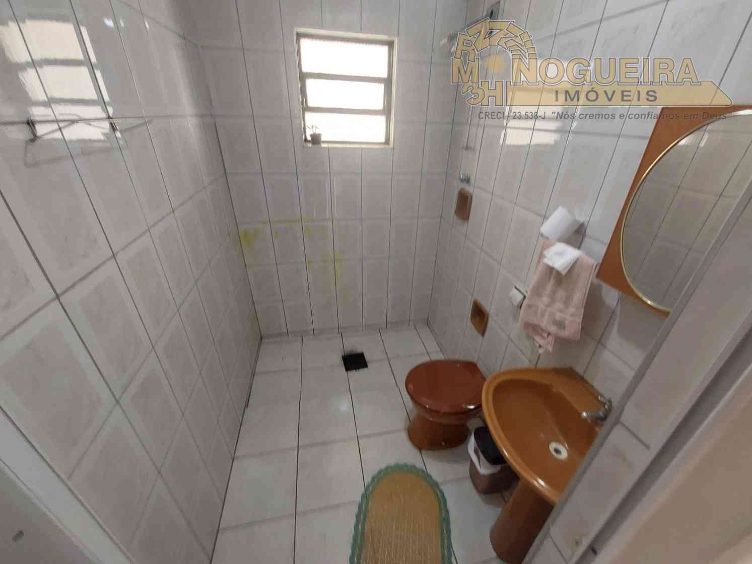 Ótima casa assobradada com 3 dormitorios - Jardim bela Vista