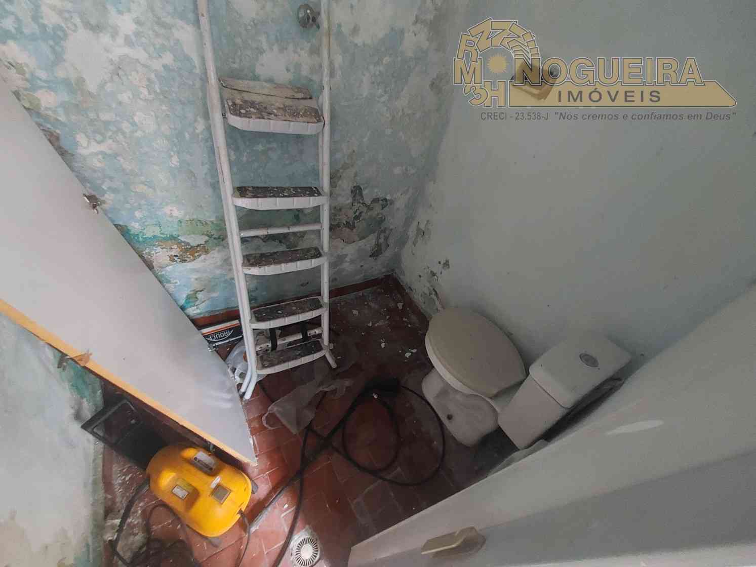 Sobrado antigo com 3 dormitórios - Vila Florida