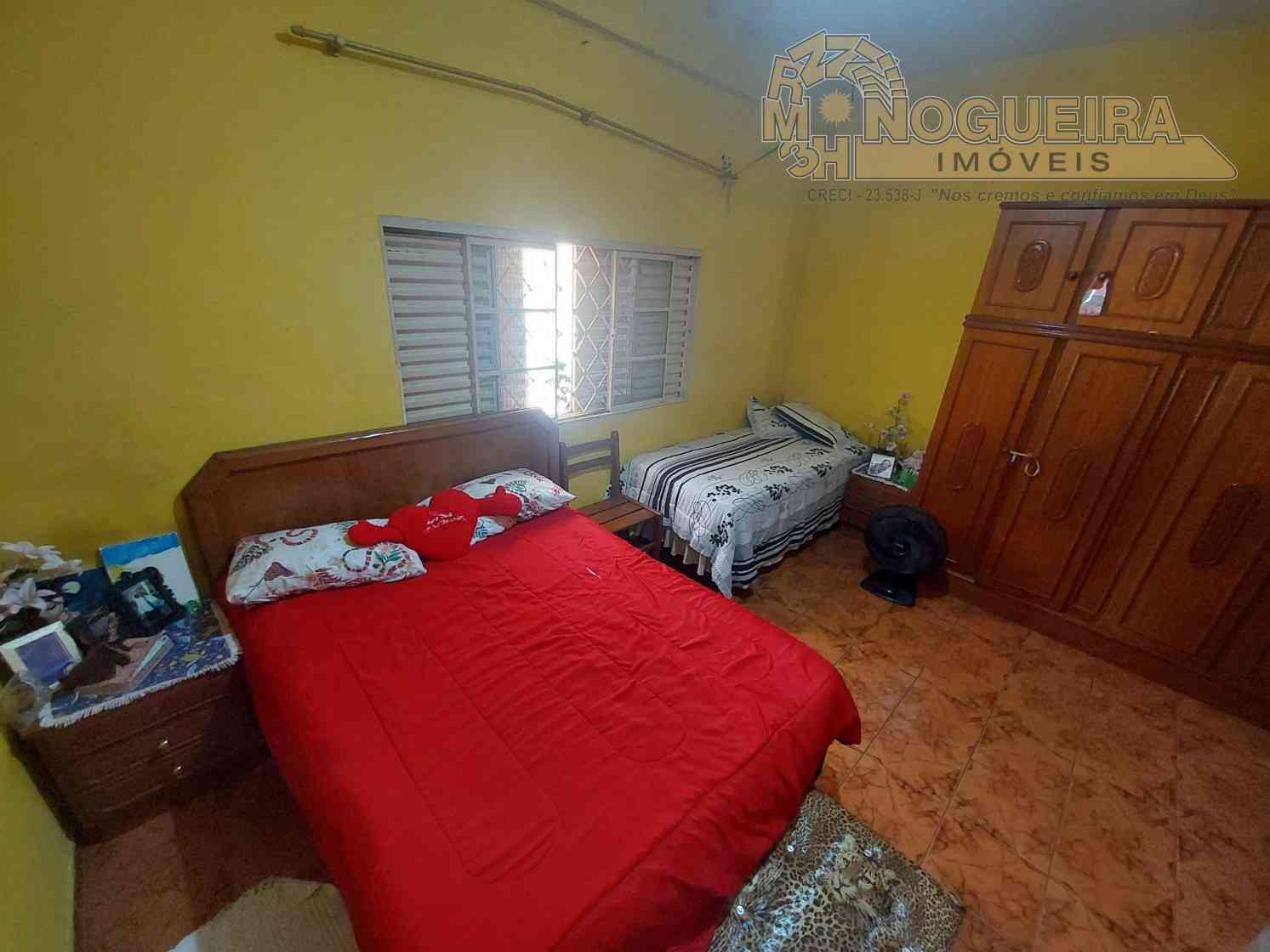 Ótima Casa térrea à venda com 3 dormiórios - Jardim Vila Galvão