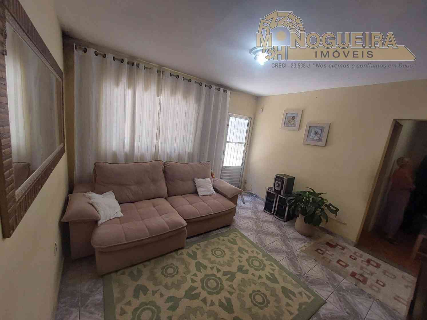 Ótima Casa térrea à venda com 3 dormiórios - Jardim Vila Galvão