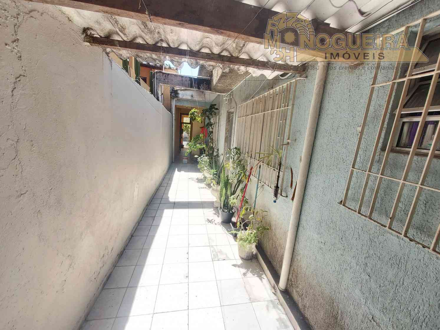 Ótima Casa térrea à venda com 3 dormiórios - Jardim Vila Galvão