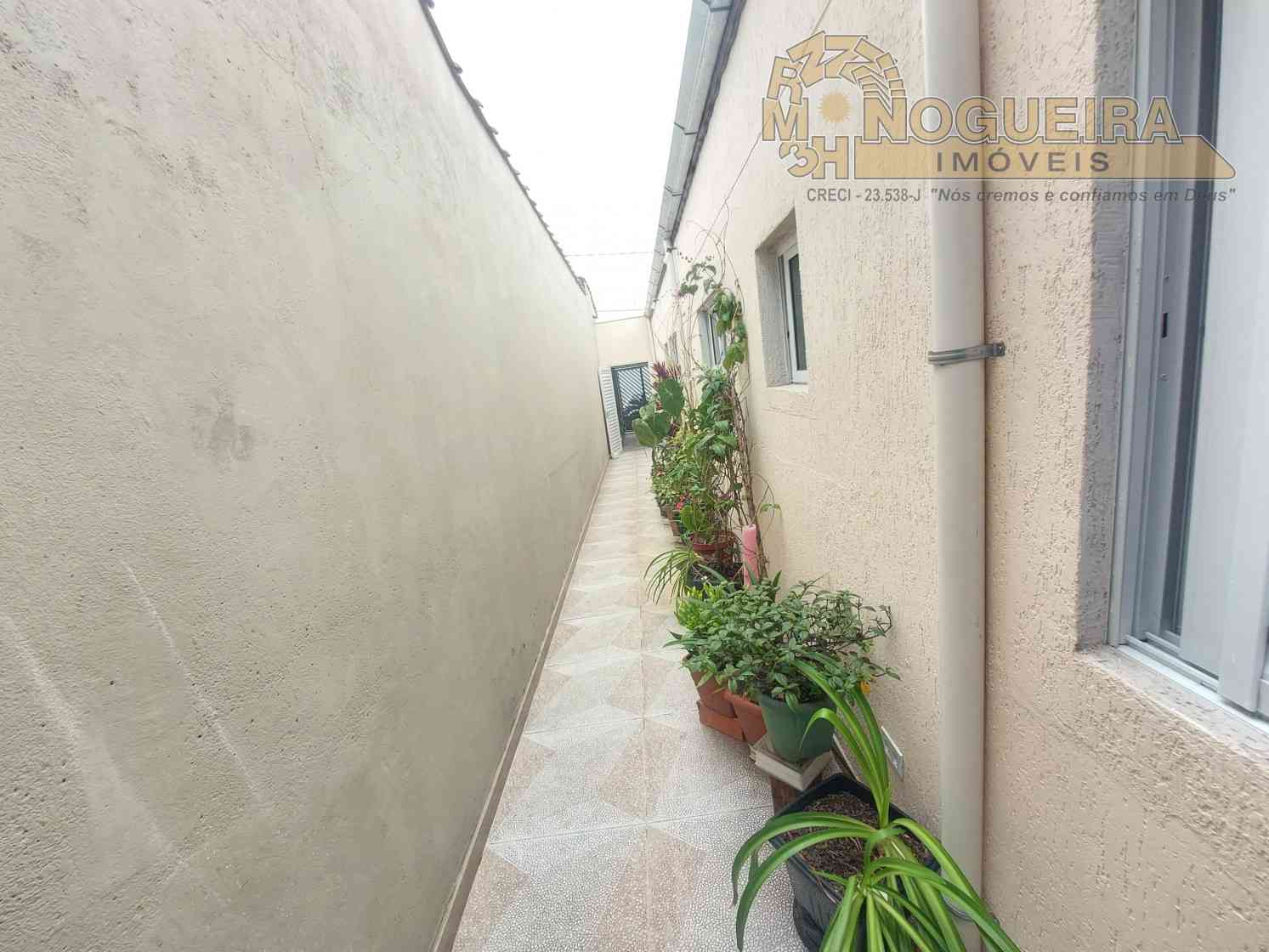 Casa à venda no condomínio Alto da Serra, com 3 dormitórios - Jardim Guilhermino - Pimentas