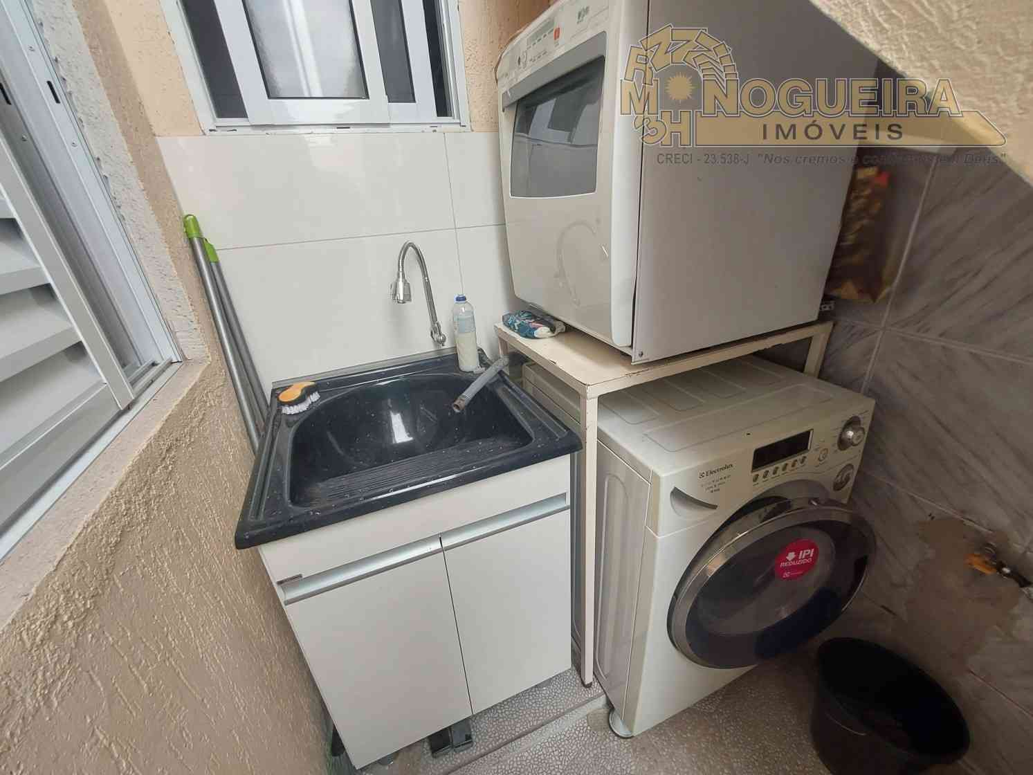 Casa à venda no condomínio Alto da Serra, com 3 dormitórios - Jardim Guilhermino - Pimentas