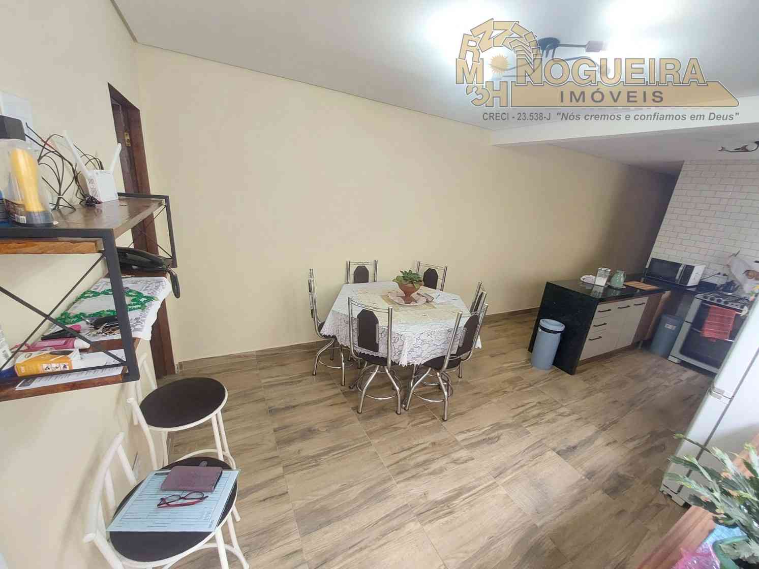 Casa à venda no condomínio Alto da Serra, com 3 dormitórios - Jardim Guilhermino - Pimentas