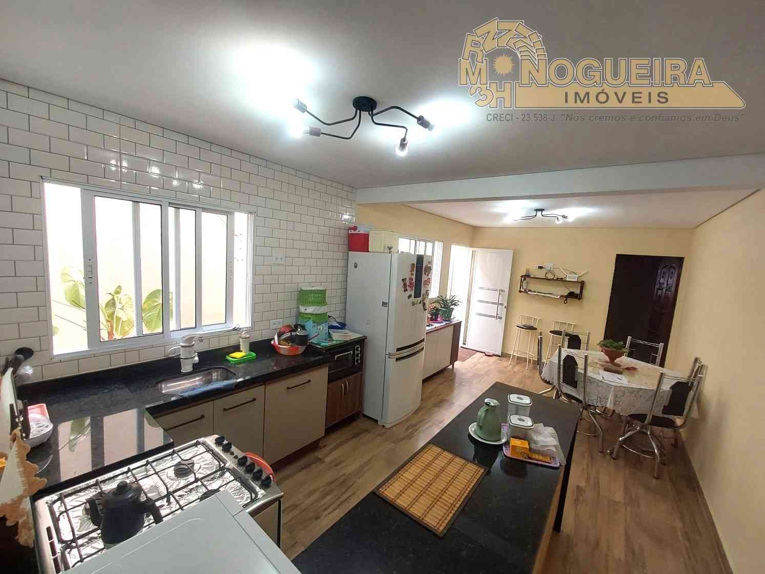 Casa à venda no condomínio Alto da Serra, com 3 dormitórios - Jardim Guilhermino - Pimentas