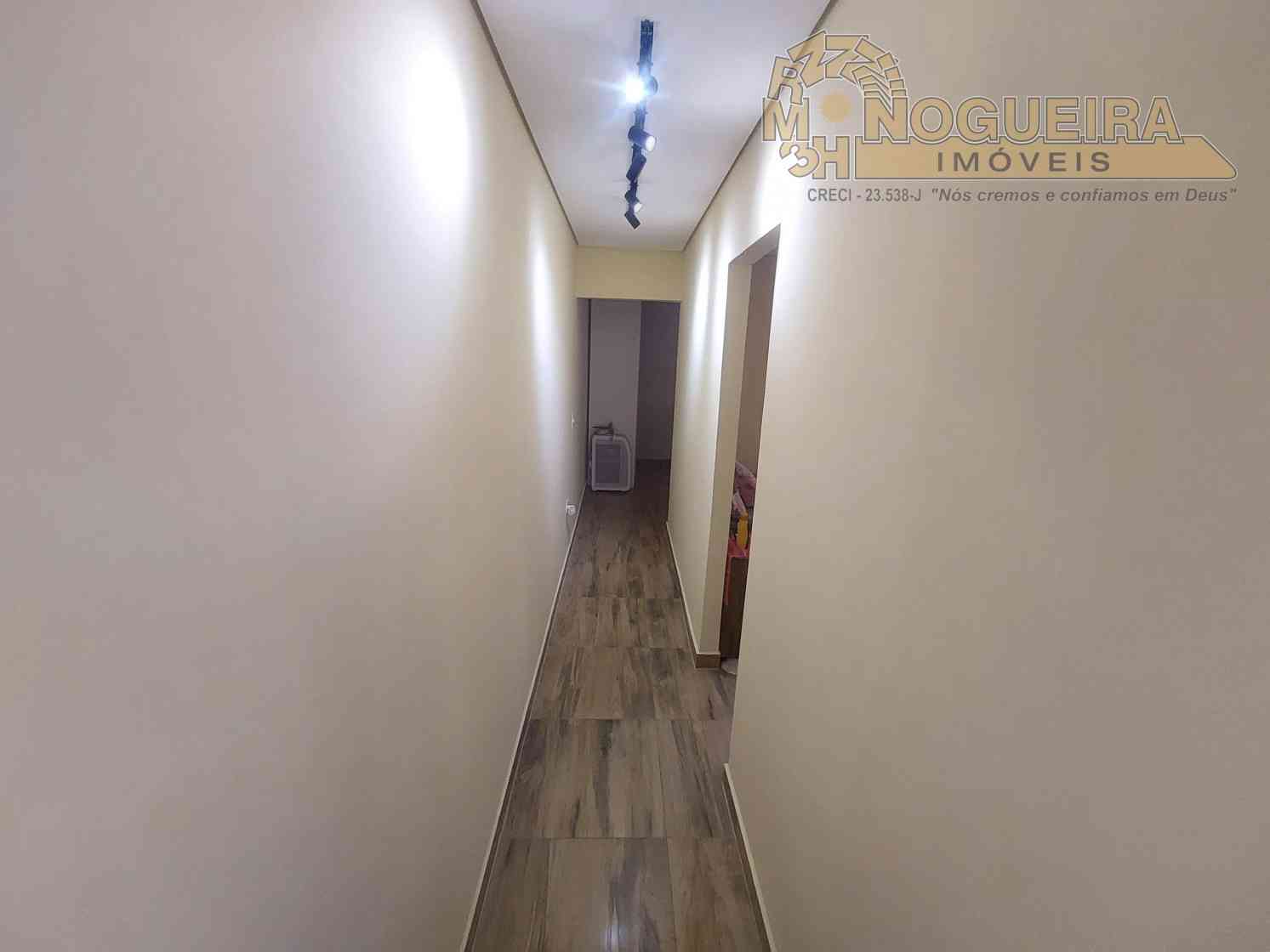 Casa à venda no condomínio Alto da Serra, com 3 dormitórios - Jardim Guilhermino - Pimentas