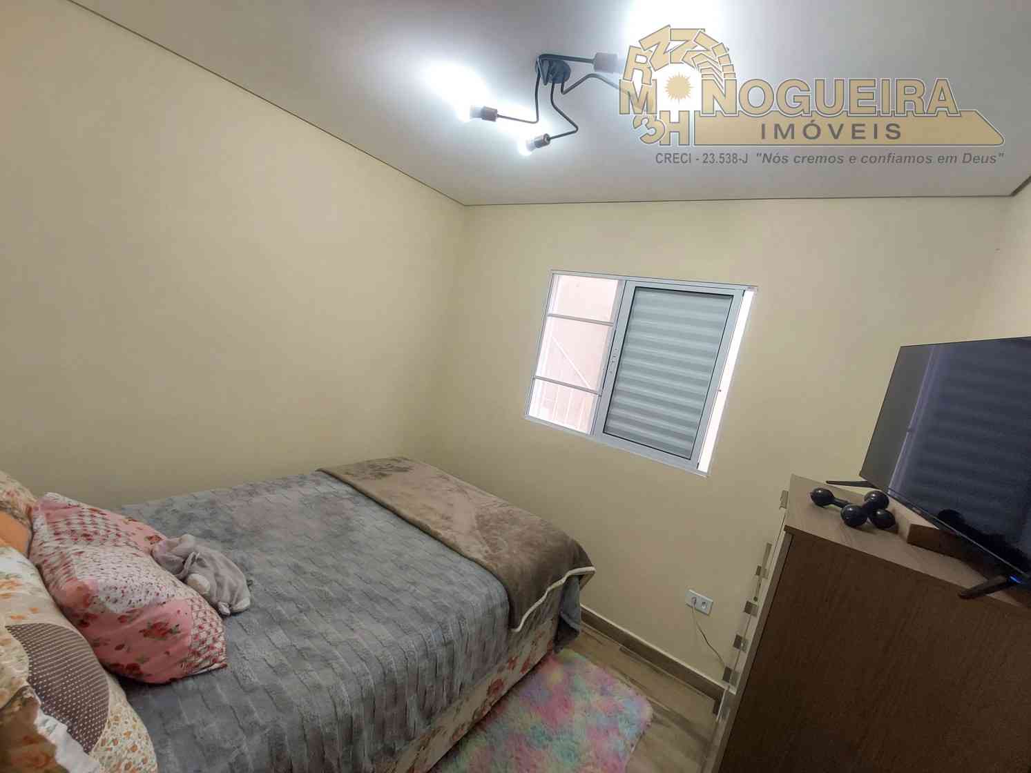 Casa à venda no condomínio Alto da Serra, com 3 dormitórios - Jardim Guilhermino - Pimentas