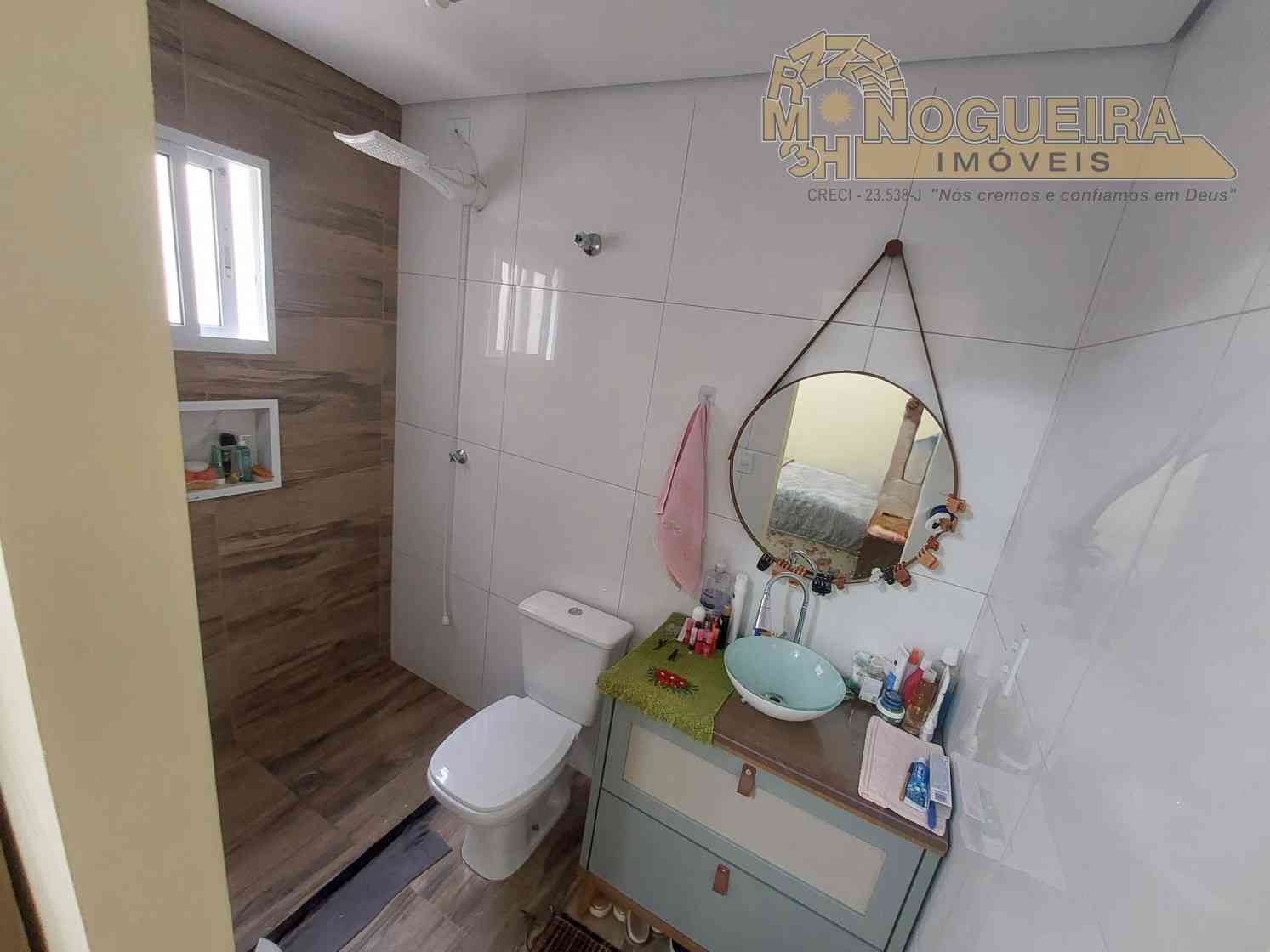 Casa à venda no condomínio Alto da Serra, com 3 dormitórios - Jardim Guilhermino - Pimentas