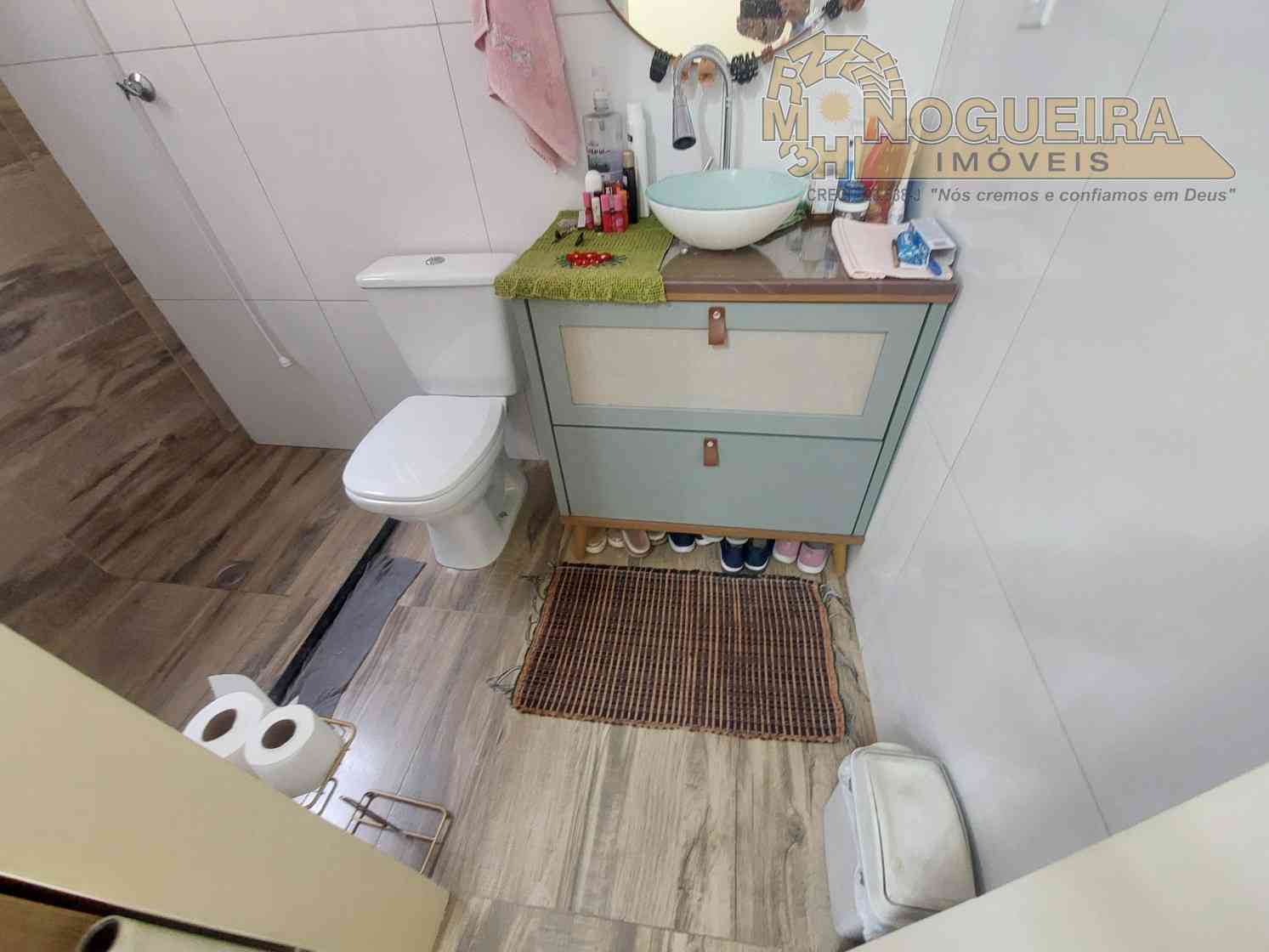 Casa à venda no condomínio Alto da Serra, com 3 dormitórios - Jardim Guilhermino - Pimentas