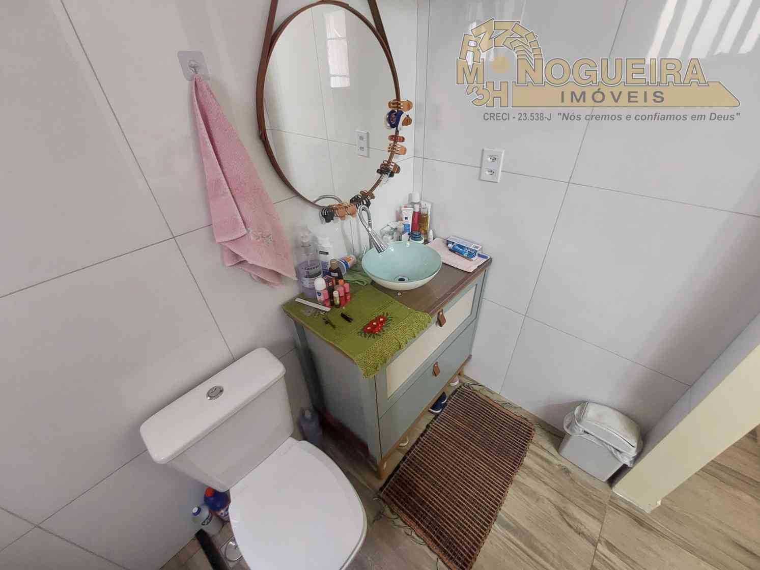 Casa à venda no condomínio Alto da Serra, com 3 dormitórios - Jardim Guilhermino - Pimentas