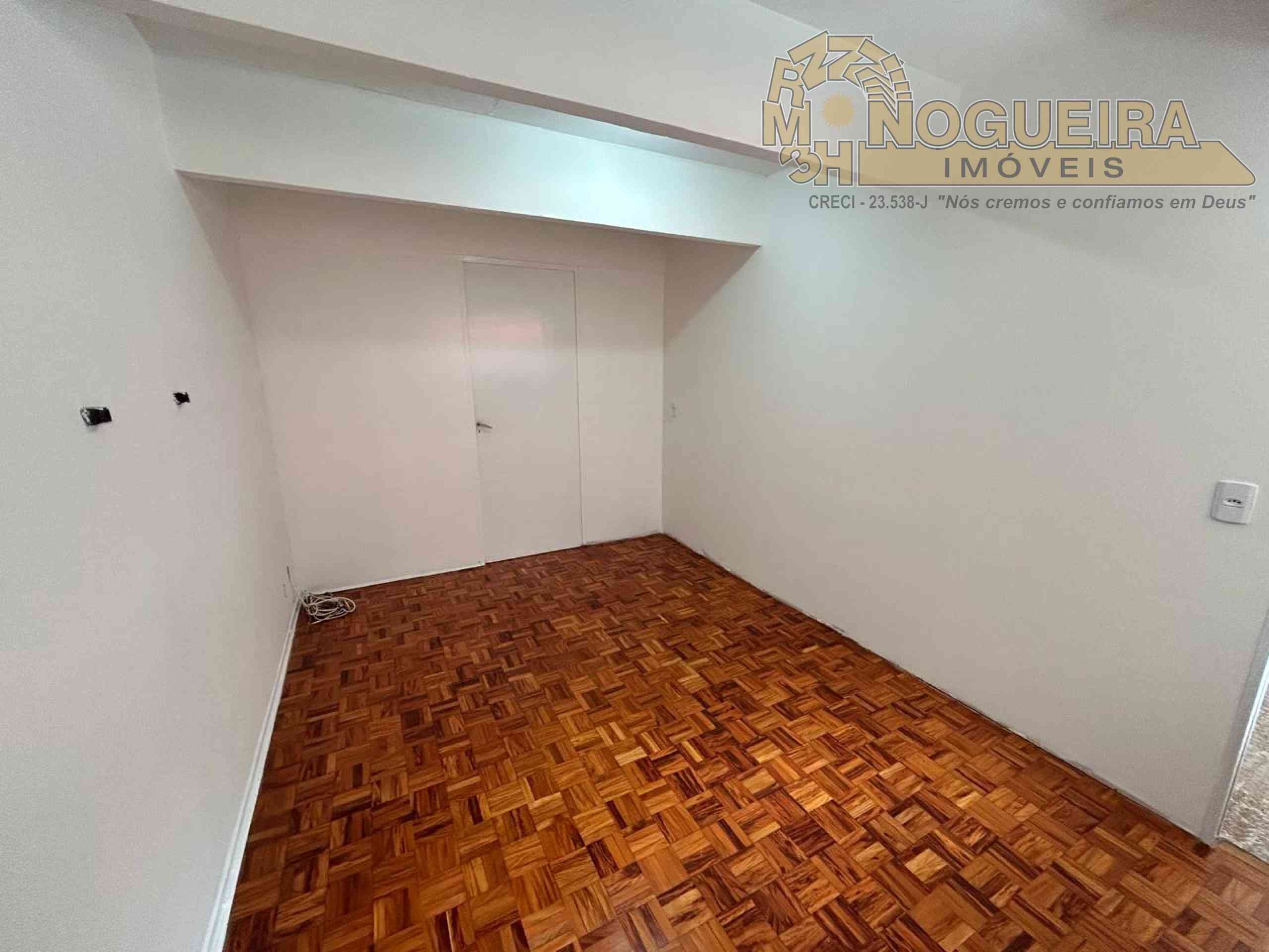 Apartamento no 1 Andar Condomínio São Paulo Pq. Cecap