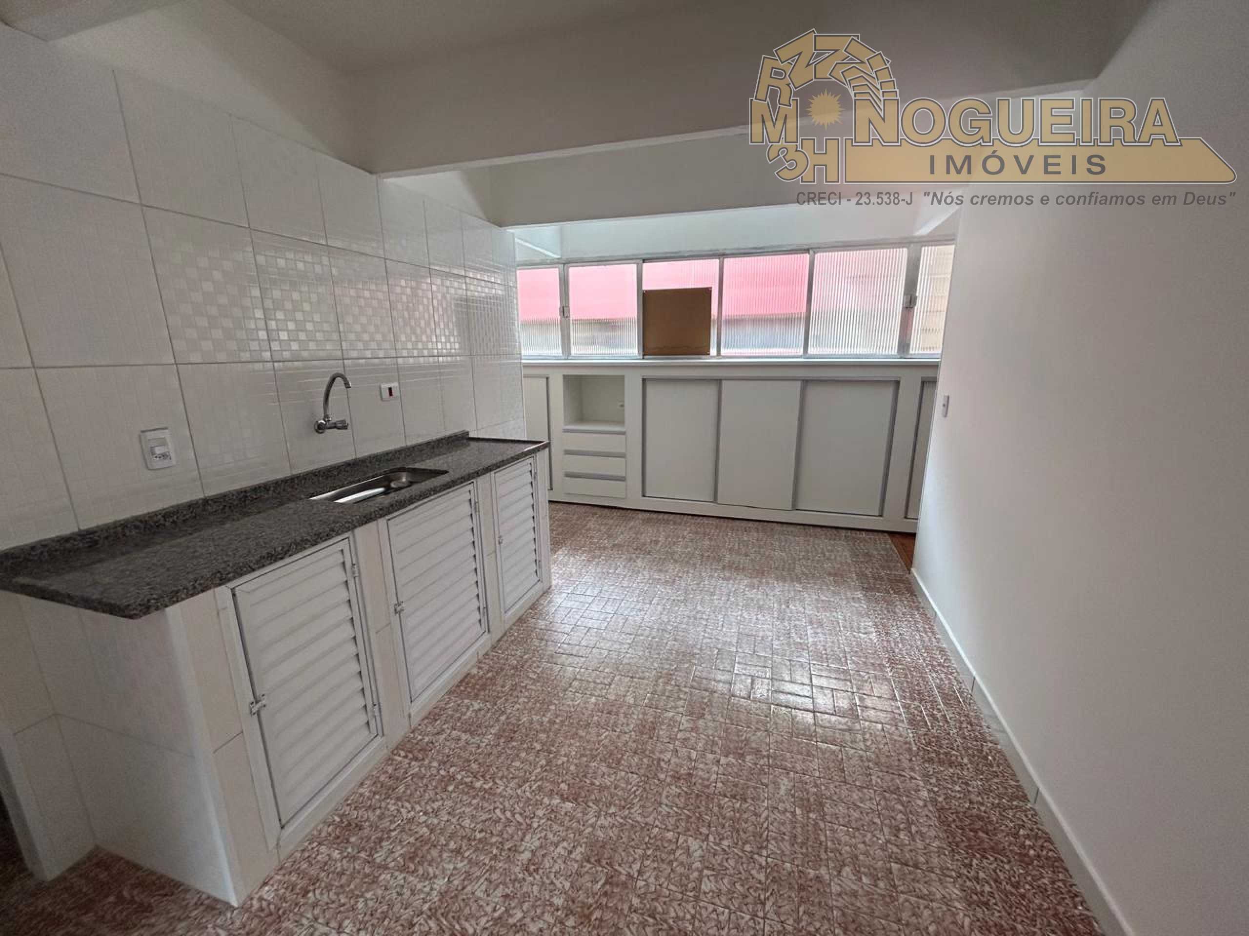 Apartamento no 1 Andar Condomínio São Paulo Pq. Cecap